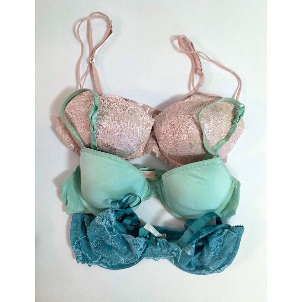 36C Lot of 3 Womens bras - wires padded - Candies, No Boundaries, Apt. 9